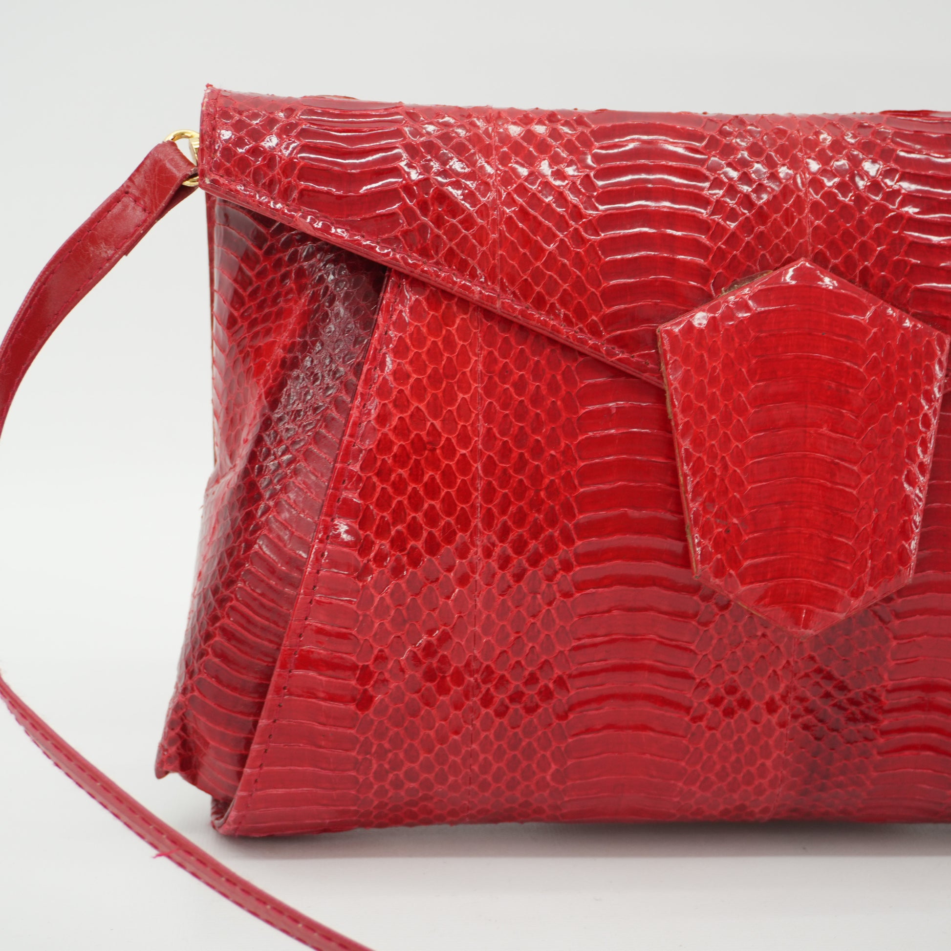 vintage-python-red-snakeskin-p-3.jpg