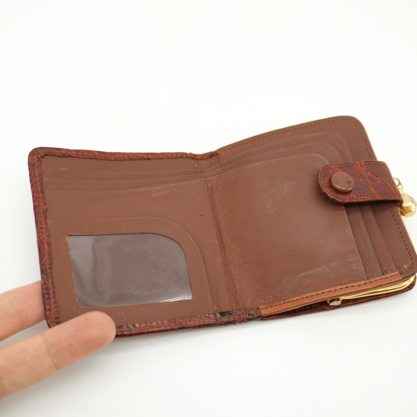 vintage-1940s-alligator-leather-wallet-with-coin-pouch-12.jpg