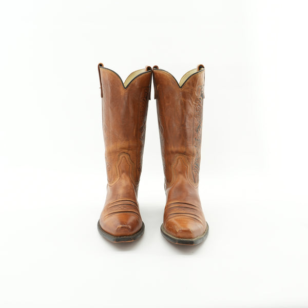 brownleathercowboyboots-2.jpg