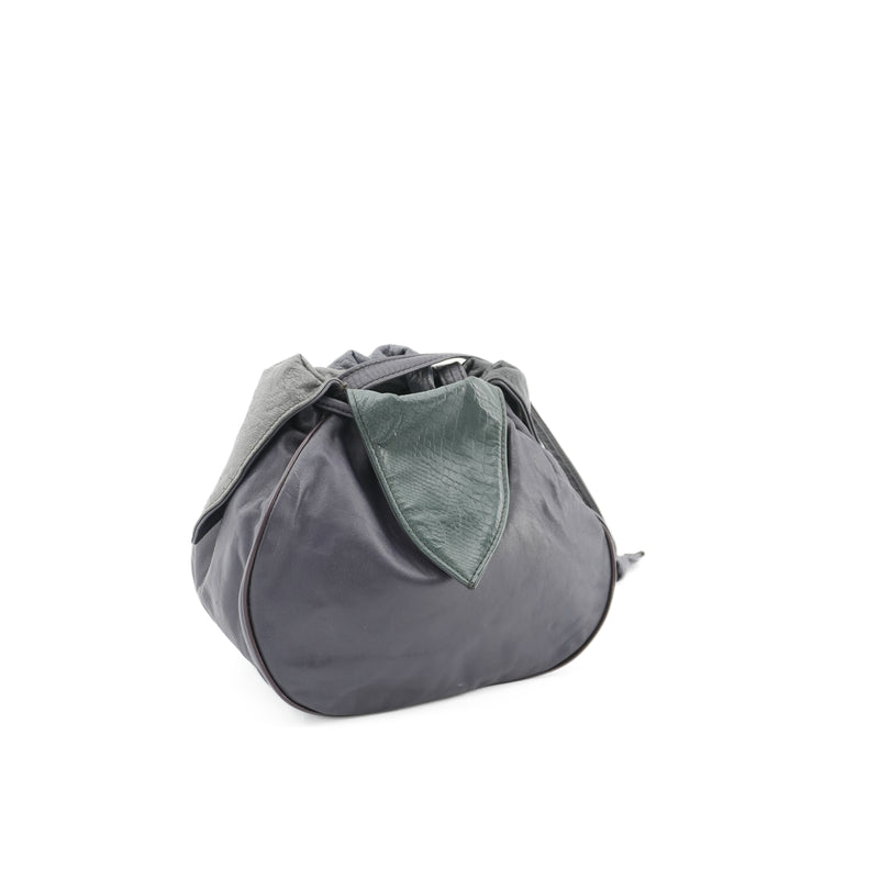 vintage-gray-leather-shoulder-bag-4.jpg
