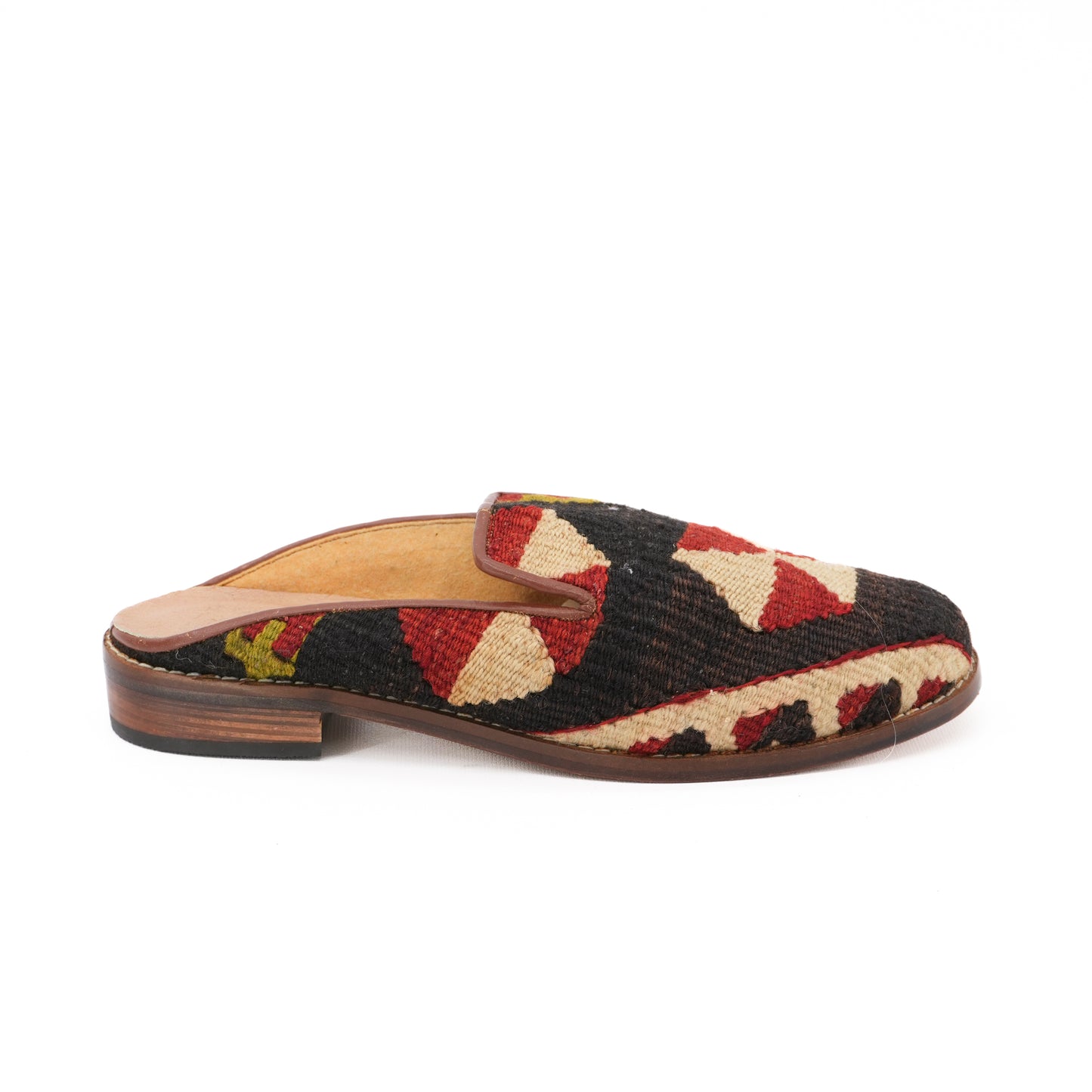 kilim-mules-womens-slip-on-shoes-boho-ethnic-tribal-flat-slippers-vintage-style-turkish-kilim-slippers.jpg