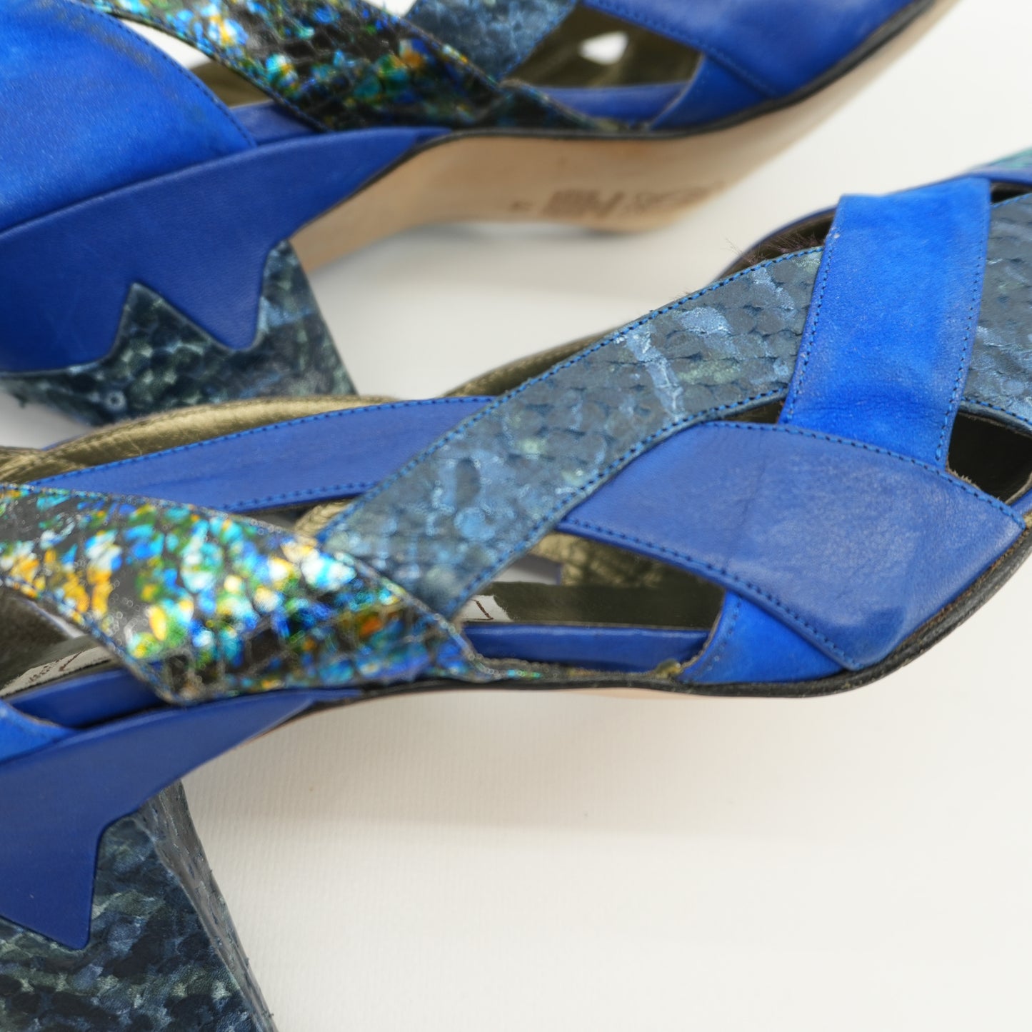 electricbluevintageartheelssize9snakepythoncutoutavantgarde80smadeinitalyheels-12.jpg
