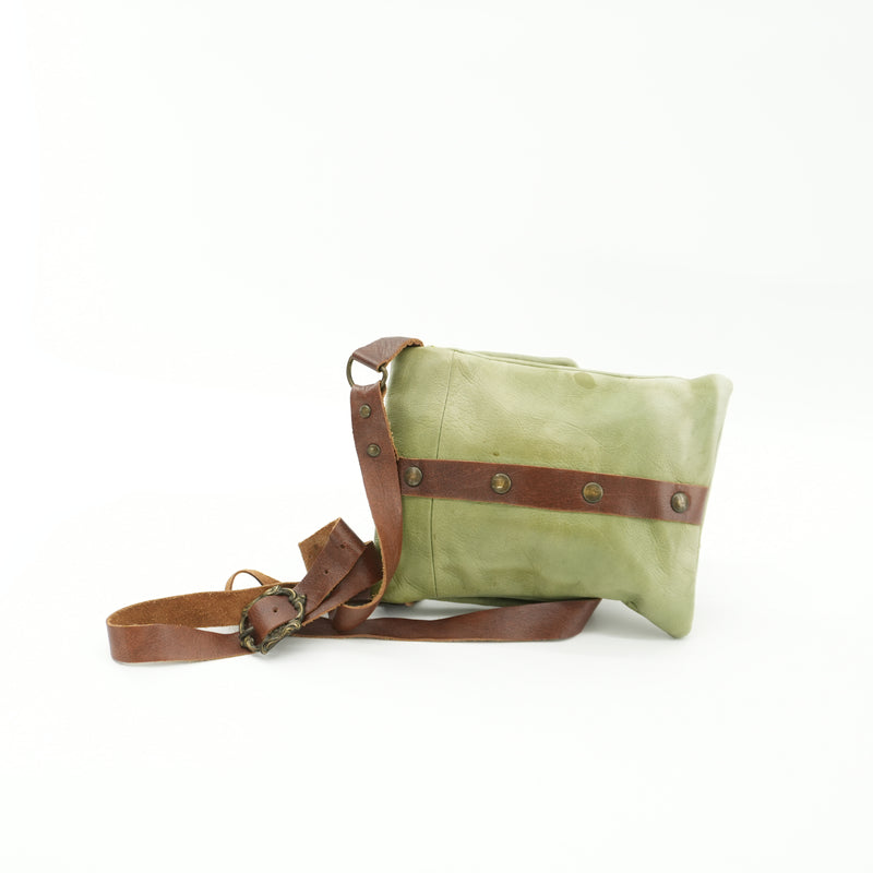 greencanvascrossbodybagwithleatherstraps-5.jpg