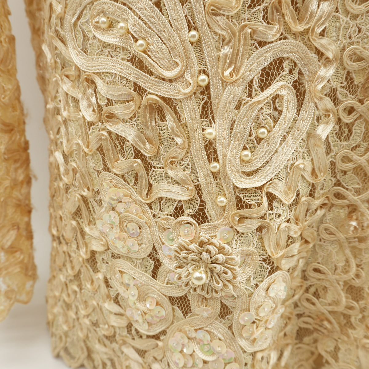 vintagelacetopribbonsequinsartblousepearlcrochetknitguipurefloralsweater-20.jpg