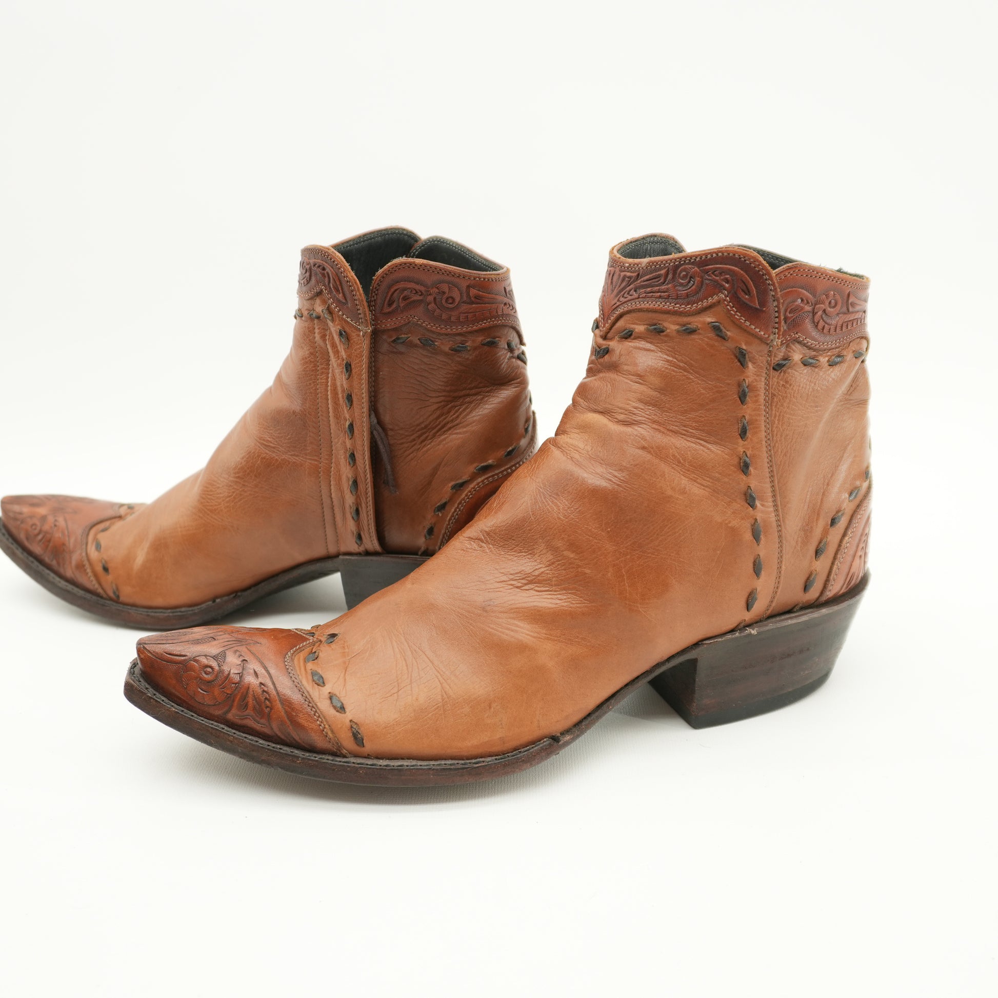 zorrobootsvintagestalliontresoutlawssouthwesternhandmadecalfskinleathercowboybootssize8.5.jpg