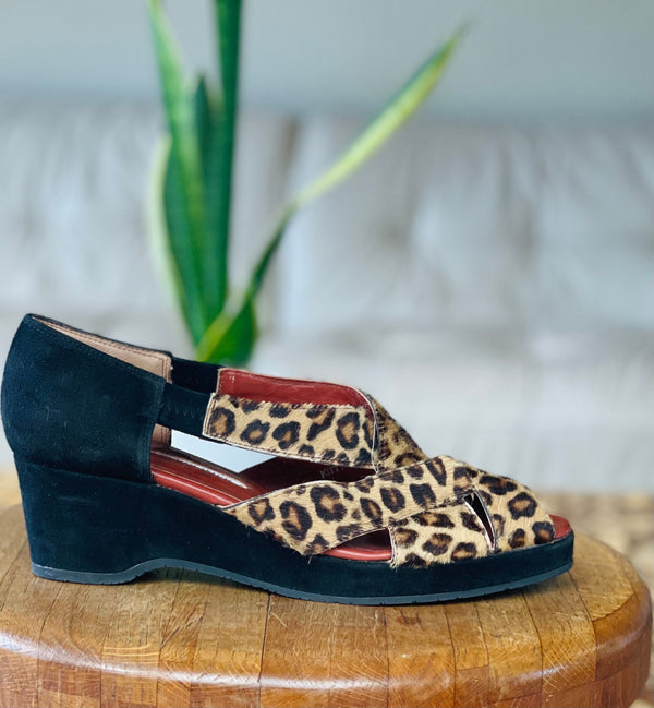 Cheetah Heels Size 9.5 DONALD PLINER  Leopard Sandals Animal Print Wedges Women’s Size 9 1/2 Made in SPAIN