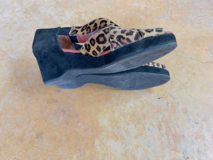 Couture Heels Size 9.5 DONALD PLINER  Leopard Sandals Wedges Spain Size 9 1/2