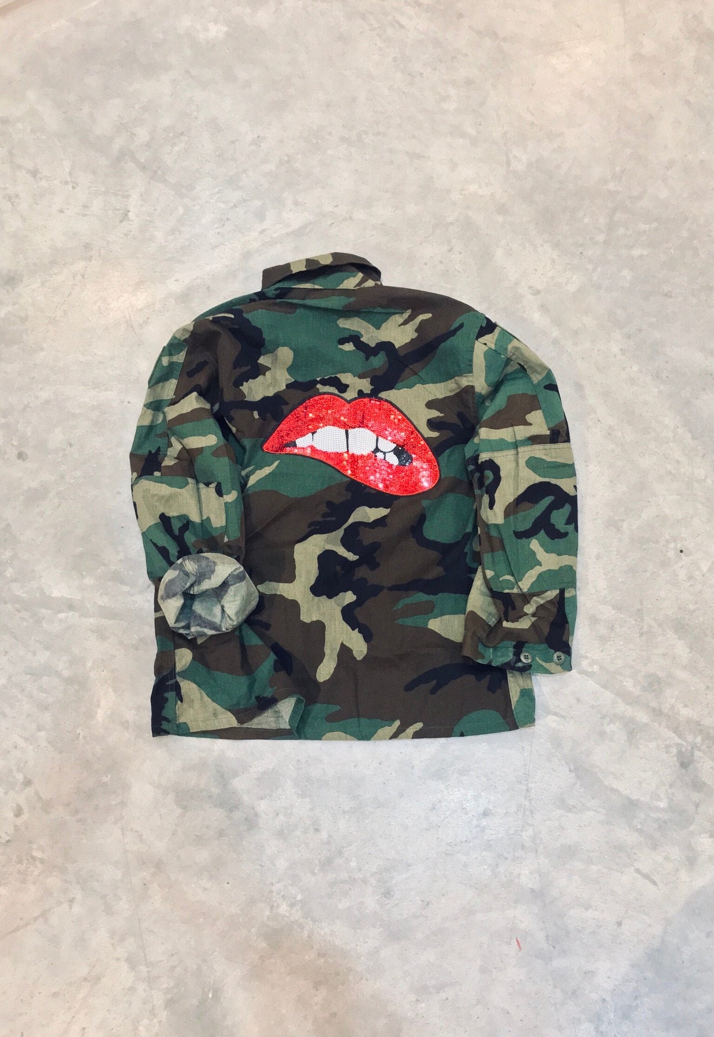 Camo Jacket with Bite Lip SEQUINS PATCH Decorated Army Jacket Vintage Military Shirt Jacket All Sizes