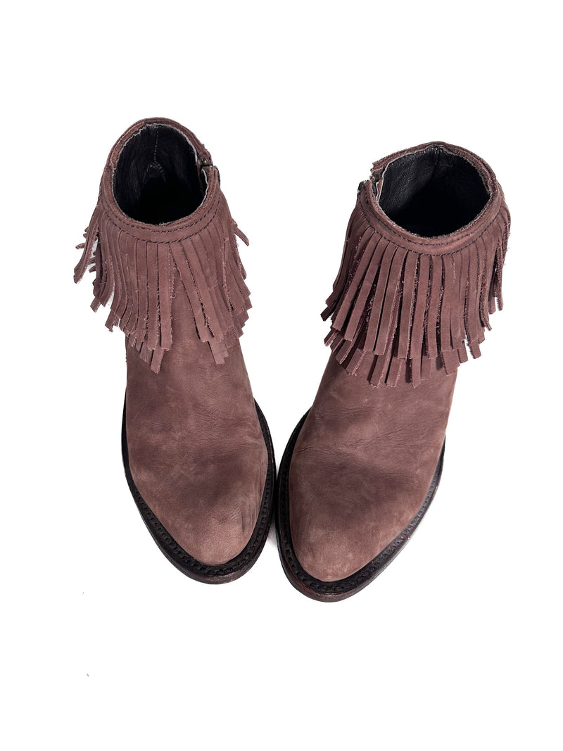 Cowgirl boots 2025 size 2