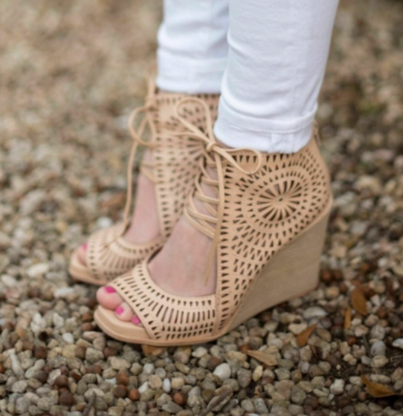 Jeffrey Campbell Cutout Heels Rodillo Beige Tan Leather Wedge Sandals Size 9